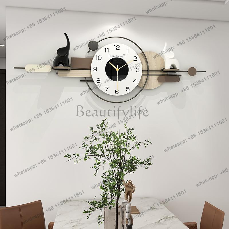 Interior Design Organic Modern - 현대적인 미적 감각의 벽시계, 심플하고 세련된