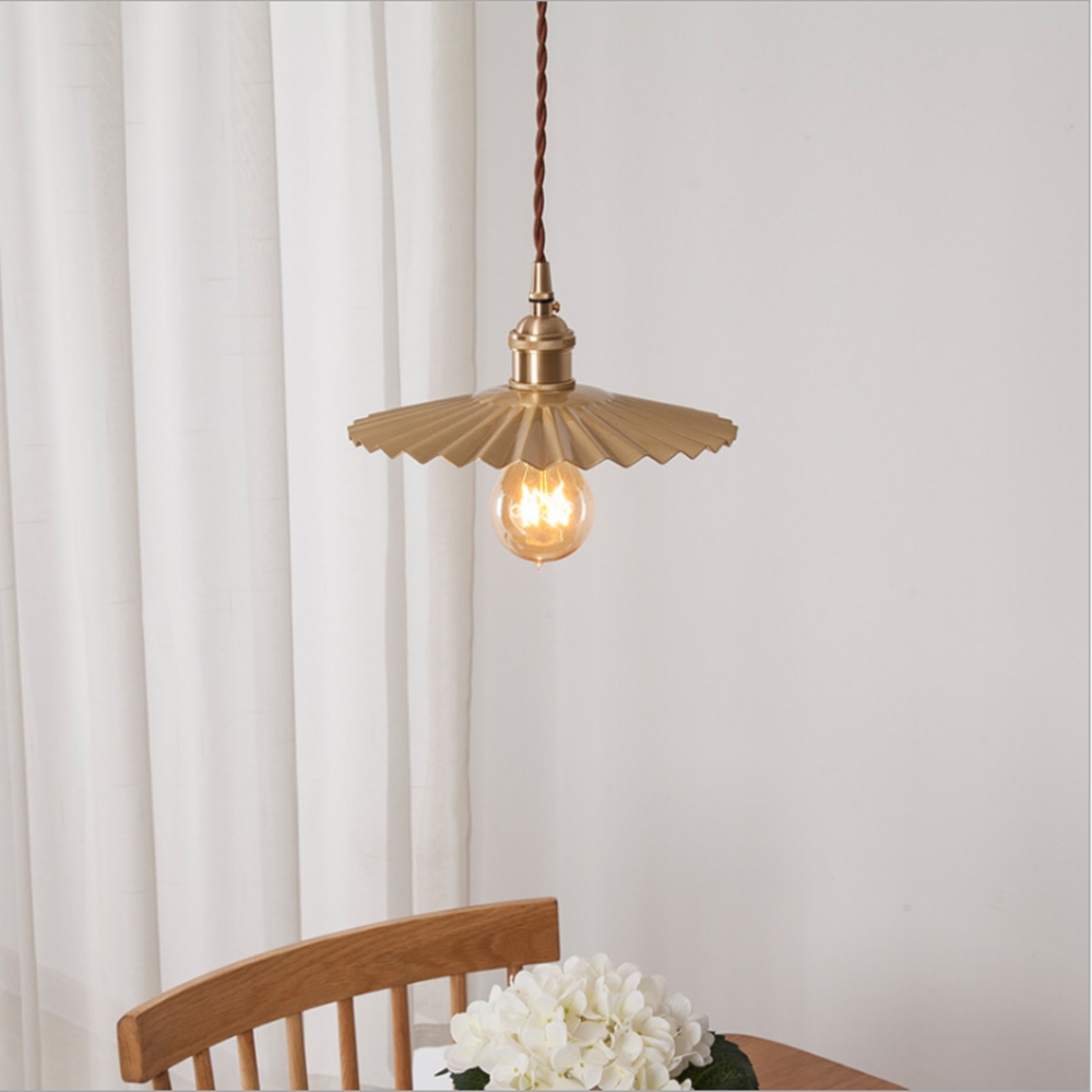 Interior Design Kitchen And Living Room - 일본 디자이너 펜던트 램프 골드 거실